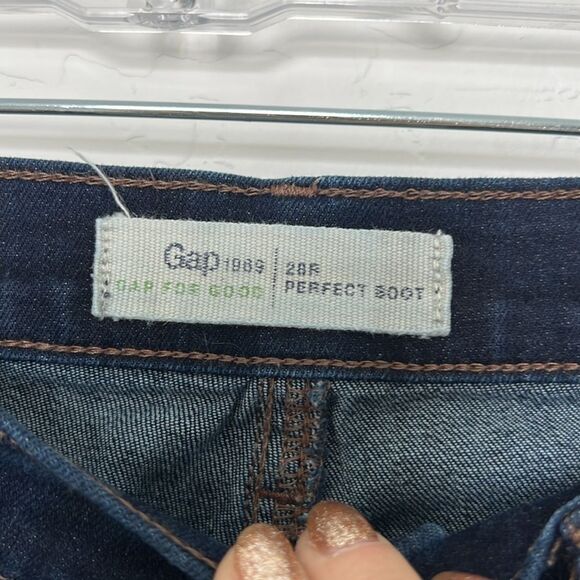 GAP 1969 Perfect Bootcut Jeans Women’s Size 28R Dark Wash Mid Rise Denim - Picture 2 of 3